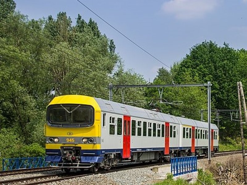 Tot eind augstus wordt het treinverkeer in het zuiden van Belgi gefaseerd opgestart. (Foto: Bas Meijer)