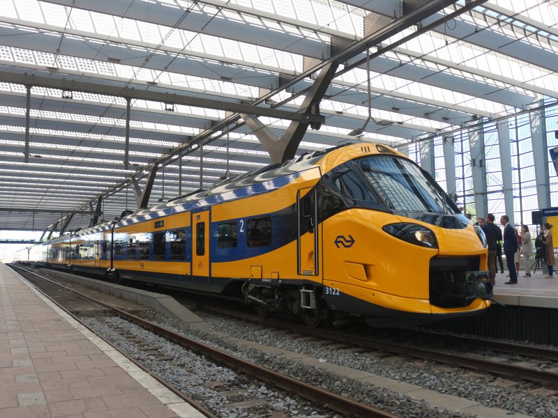Een ICNG-trein op Rotterdam Centraal. (Foto: Treinenweb.nl)