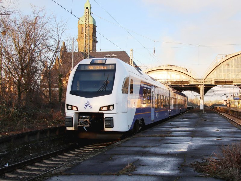 Arriva heeft de eerste ETCS in gebruik genomen voor de Drielandentrein. Vanaf 9 juni zal de trein doorrijden naar Luik. (Foto: Arriva)