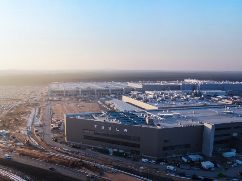 De reusachtige Tesla-fabriek in Berlijn. (Foto: Tesla)