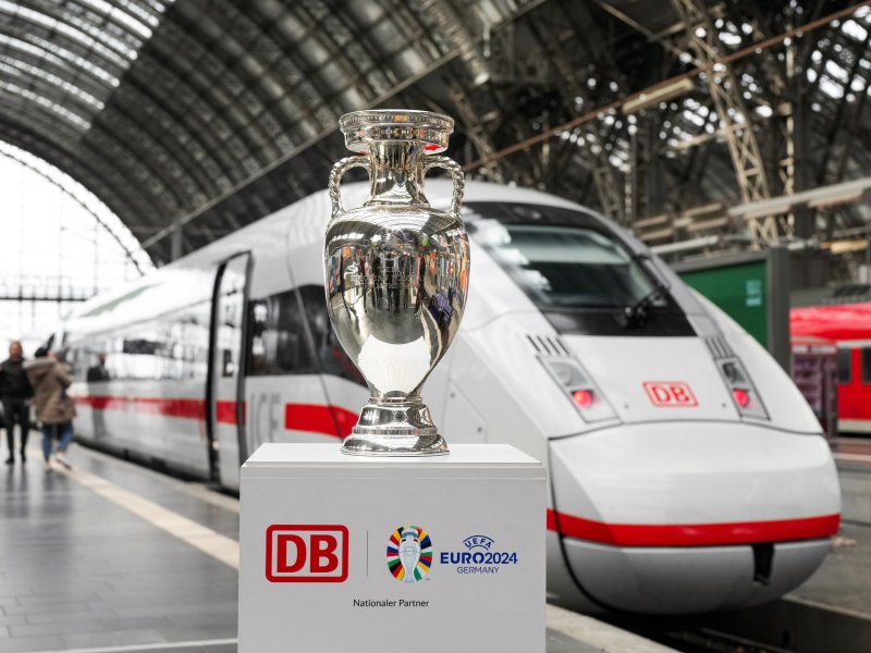 De Deutsche Bahn heeft nog nooit eerder zoveel treinen als nu ingezet vanwege het EK voetbal. (Foto: Deutsche Bahn AG / Oliver Lang)