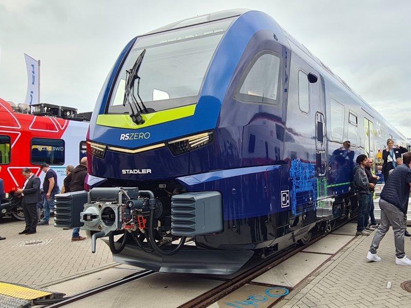 De kop van de RS Zero ziet er met de led-verlichting futuristisch uit.  (Rechten: Treinenweb)