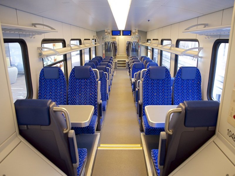 Het interieur van de FLIRT-trein. (Foto: Danazar)