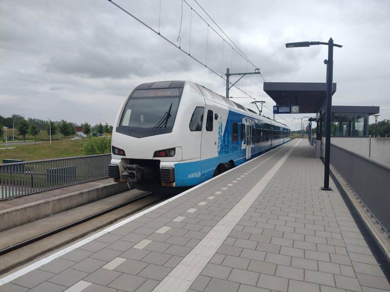 Het station van Zwolle Stadshagen heeft onlangs zijn vijfde verjaardag gevierd. (Foto: Sneeuwvlakte)