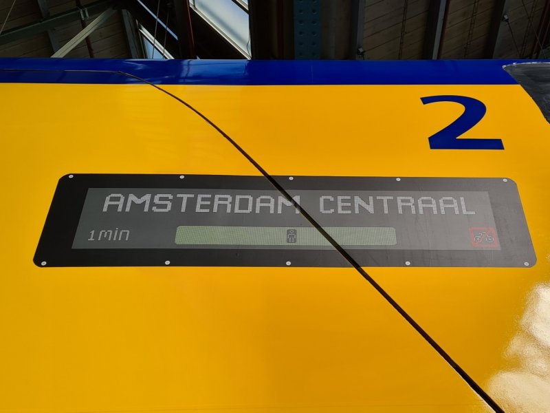 Aan de buitenzijde kan je straks zien waar het druk is, waneer je trein vertrekt en wat de bestemming is.  (Rechten: Treinenweb)