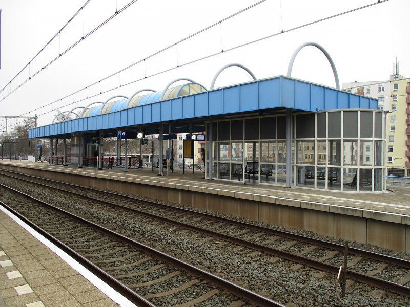 Het station De Vink krijgt de komende periode extra stallingsruimte voor fietsen. (Foto: Draak der Verhalen)