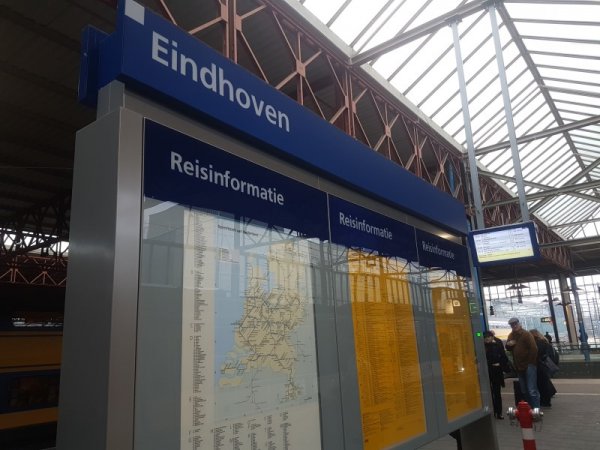 Politie en NS: Mijd station Eindhoven Centraal (Foto: Treinenweb)